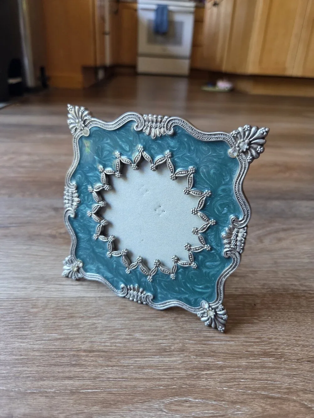 N/A vintage ornate